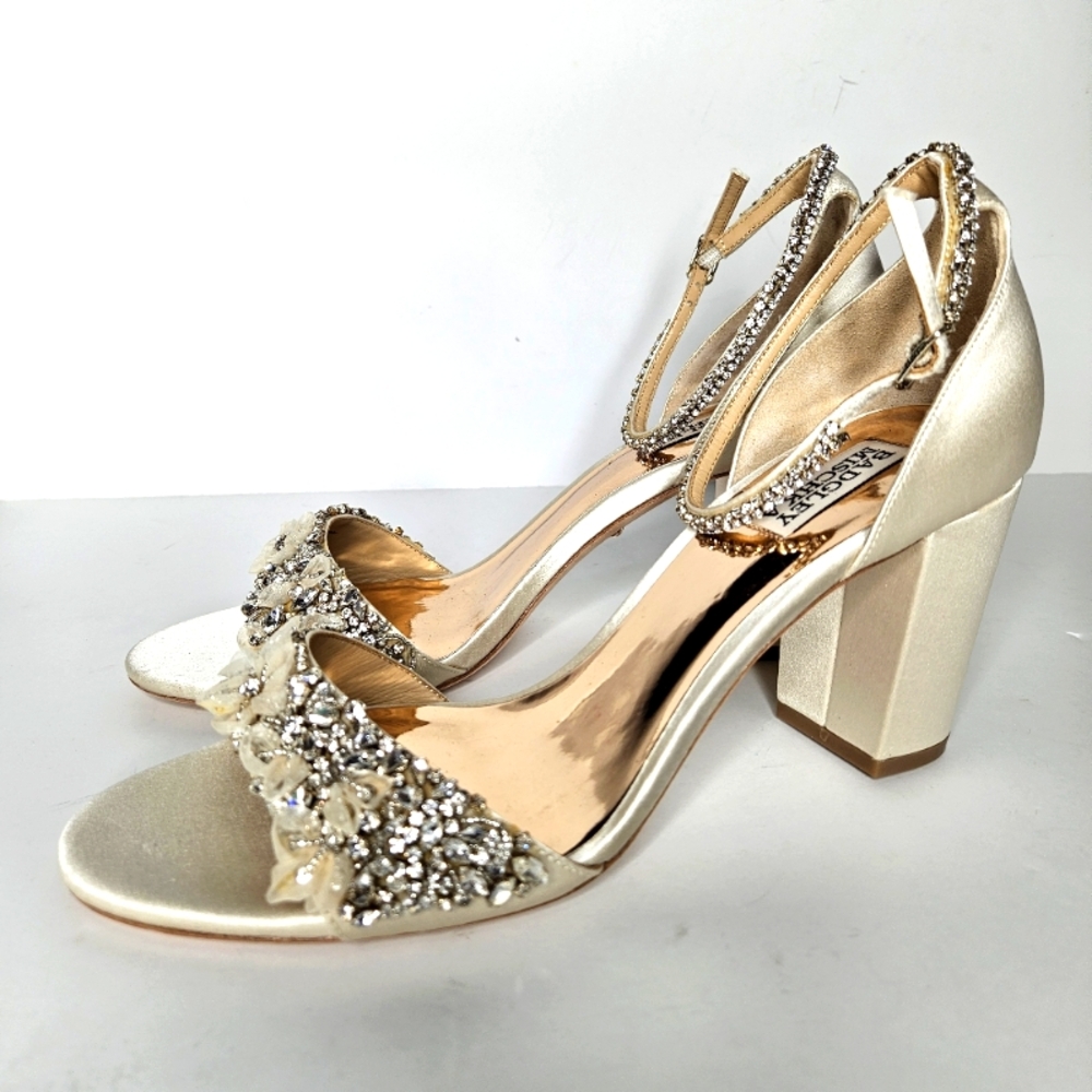 Badgley Mischka Kendall Pearl Nude Satin Jeweled Block Heel Sandal Size 10